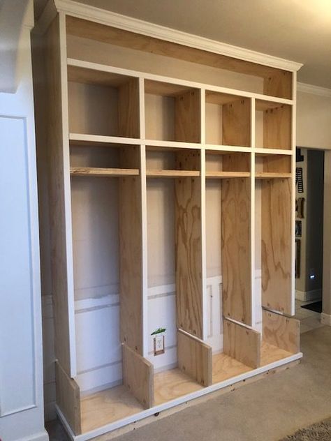 Plans For Mudroom Lockers, Diy Built In Cubbies, Diy Garage Lockers With Bench, Diy Locker Storage, Mushroom Locker Plans, Entryway Lockers With Bench Diy, Diy Entry Lockers, Diy Built In Lockers, Diy Entryway Lockers