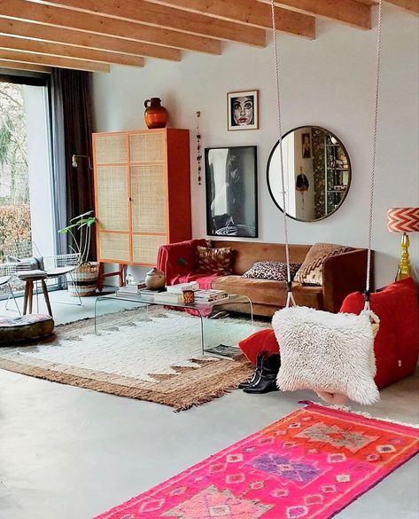 HKliving runner rug in pink wool in de home of @damesvanrusticusstyling #hkliving #runnerrug Home Layout Design, Colour Explosion, Art Deco Living Room, Hk Living, Redecorate Bedroom, Tiny Apartment, Apartment Inspiration, Eclectic Home, Interior Inspo