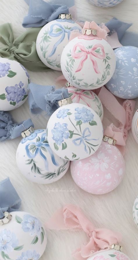 Christmas Decor Ideas Pink And Blue, Christmas Aesthetic Pastel, Pastel Holiday Decor, Coquette Christmas Decor, Bridgerton Christmas Tree, Vintage Pink Christmas Decor, Grandmellinial Christmas, Aesthetic Christmas Ornaments, Baby Blue And Pink Aesthetic