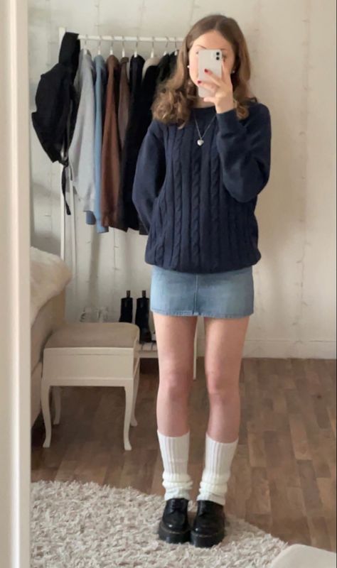 Jean Skirt Outfits Ideas, Fall Outfits Jean Skirt, Downtown Autumn Outfits, Rom Com Aesthetic Outfits, Rory Gilmore Style Outfits, Jean Skirt Outfit Ideas, Blue Sweater Outfit, Doc Martens Shoes, Light Blue Skirt