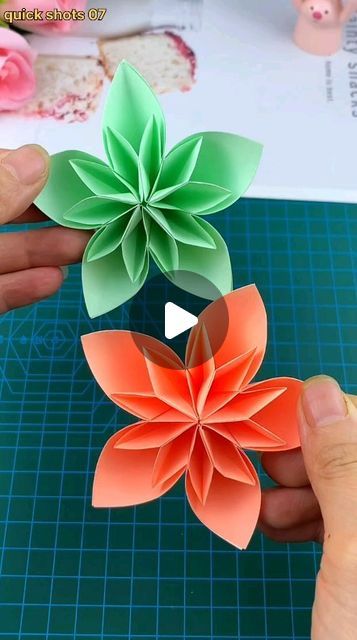 Oragami Ideas Cute Flower, 3d Origami Patterns, Flower Origami Easy, Simple Origami Flower, Oragami Ideas Cute, Origami Flowers Easy, Paper Flowers Tutorial, Origami Japanese, Paper Origami Flowers