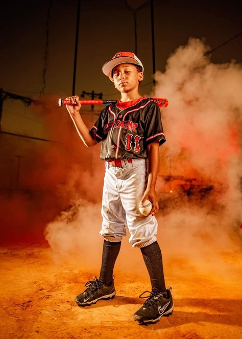 Baseball Media Day Poses, Youth Baseball Pictures, Baseball Poses, Baseball Portraits, Baseball Photography, Sport Portraits, Youth Baseball, Baseball Pictures, Kids Baseball