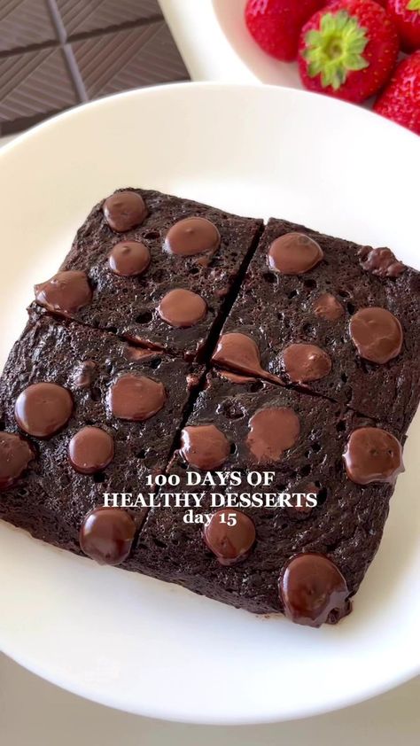 Cocoa Recipes, Healthy Brownies, Low Calorie Desserts, Easy Baking Recipes Desserts, Healthy Sweets Recipes, High Protein Snacks, Easy Baking Recipes, Breakfast Dessert, Healthy Sweets