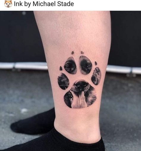 Paw Tattoo Ideas, Wolf Paw Tattoos, Tatoo Dog, Dog Print Tattoo, Dog Memorial Tattoos, Pawprint Tattoo, Dog Paw Tattoo, Paw Tattoo, Geniale Tattoos