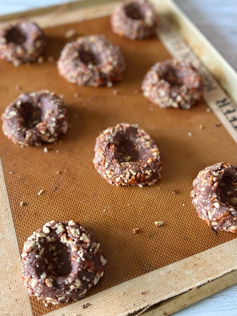 Chocolate Turtle Thumbprint Cookies Choc Thumbprint Cookies, Double Chocolate Turtle Cookies, Turtle Thumbprint Cookies, Chocolate Turtle Cookies, Cookies Thumbprint, Chocolate Turtle, Chocolate Thumbprint Cookies, Gourmet Cookie, Caramel Filling