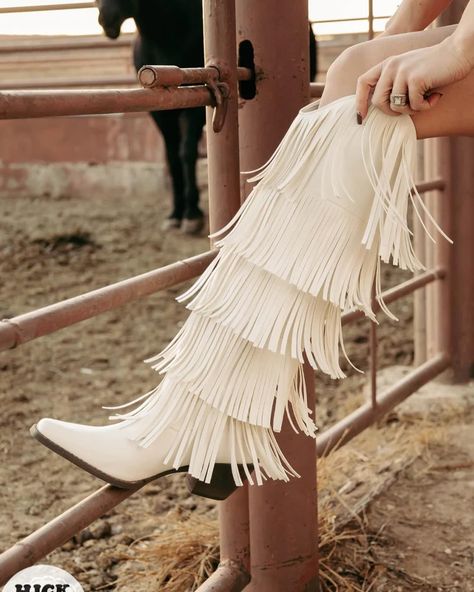 Step into a winter wonderland with these stylish, Frosted Fringe Boots! With white, fluffy fringe spilling over the tops, these boots will have you looking festive and feeling warm on even the coldest days! Make sure you arrive at your next winter gathering in style! Material: Plyurethane Heel: 2.5” Height: 17” https://hicktownhoney.com/products/frosted-fringe-boots Fluffy Fringe, Winter Gathering, Western Style Boots, White Fringe, Fringe Boots, Over The Top, Cowgirl Boots, One Week, Cold Day