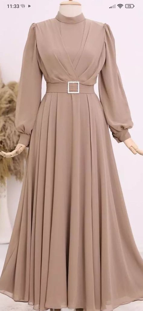 Muslim Fashion Dress Gowns, Muslim Fashion Dress Simple, Simple Long Dress, Islamic Fashion Dresses, Pretty Dresses Casual, Stile Hijab, Simple Gowns, Modest Dresses Casual, Fancy Dresses Long