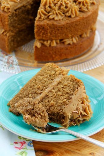 Coffee Flavored Cake, Fluffy Coffee, Cake Flavours, Coffee And Walnut Cake, Coffee Cake Recipes Easy, Janes Patisserie, Cake Recipes At Home, Coffee Buttercream, Pan Sin Gluten