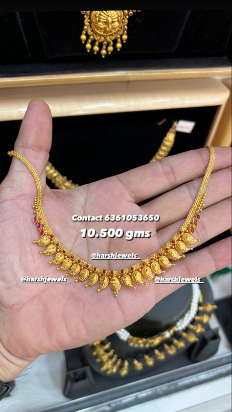 Lightweight Necklace Gold Indian, Gold Mango Necklace Designs, Mango Chain Gold, Mango Gold Necklace, Necksets Gold Designs, 10grms Gold Necklace Designs, Mango Design Necklace Gold, Mango Necklace Indian Gold, Lightweight Gold Necklace Indian