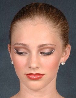 stage makeup Suttle Makeup, Nutcracker Makeup, Recital Makeup, Dance Competition Makeup, Ballet Makeup, Belly Dance Makeup, Ballerina Makeup, Competition Makeup, Ballet Hairstyles