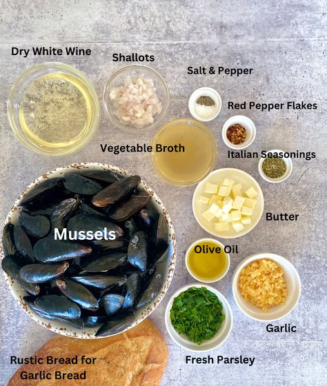 Mussels in White Wine Sauce - The Art of Food and Wine Mussels Recipe White Wine Garlic, Mussels Recipe White Wine, Mussels In White Wine Sauce, Mussels In White Wine, Steamed Mussels, Mussels Recipe, Easy Meat Recipes, Shellfish Recipes, White Wine Sauce