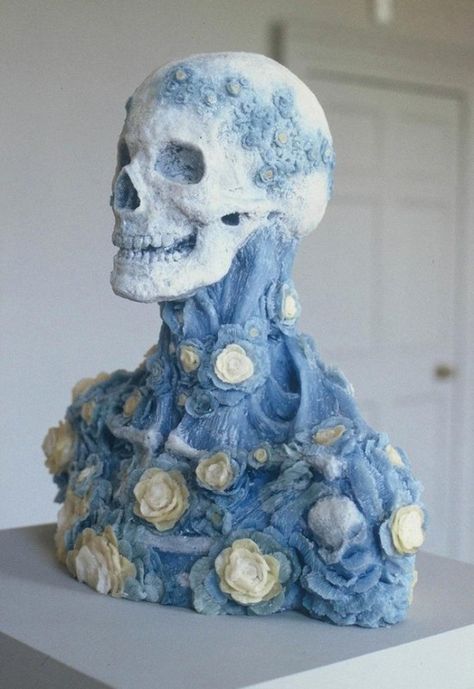 Rebecca Stevenson- coldrose Surrealism Ceramics, Clay Modelling Sculpture, References Drawing, Ceramics Sculpture, Arte Peculiar, Sculpture Art Clay, Arte Van Gogh, Sculptures Céramiques, Tanah Liat