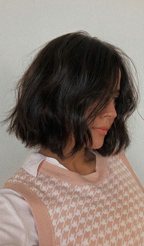 Layered Bob Hairstyles Dark Hair, Short Cut Hair Plus Size, Textured Bob Dark Hair, Short Thick Dark Brown Hair, Short Dyed Brown Hair, Short Espresso Brown Hair, Dark Brown Bob Hair, Short Bob Dark Brown Hair, Bob Short Back