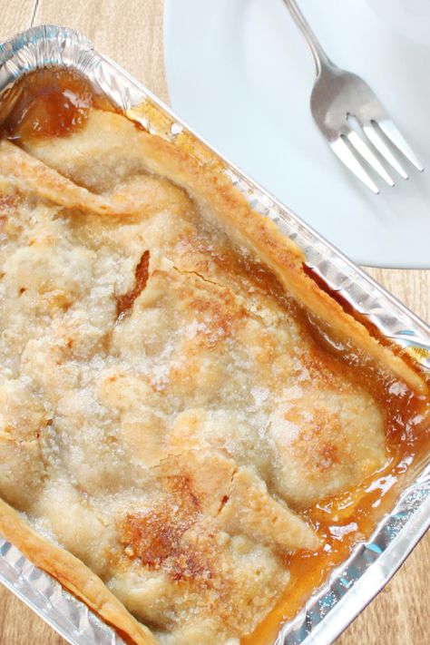 This Easy Peach Cobbler recipe only needs 7 ingredients to make it a tasty, classic dessert from scratch. A fresh, juicy peach filling with a golden crust on top is the perfect balance. You will be making this cobbler over and over! Best Cobbler Crust, Peach Cobbler Using Fresh Peaches, Grandma's Peach Cobbler, Peach Cobbler Taste Of Home, Lazy Day Peach Cobbler, Best Fresh Peach Cobbler Recipe, Large Peach Cobbler Recipe, Apple And Peach Cobbler Recipe, Peach Cobbler With Peach Pie Filling