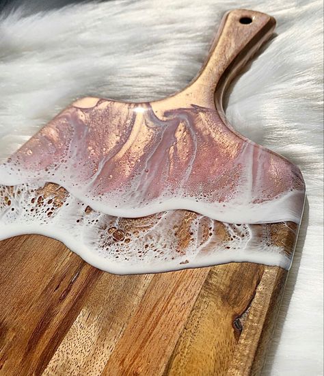 Charcuterie Board Diy, Clear Casting Resin, Resin Paint, Colored Epoxy, Resin Crafts Tutorial, Resin Art Painting, Diy Resin Projects, Sunset Ocean, Geode Art