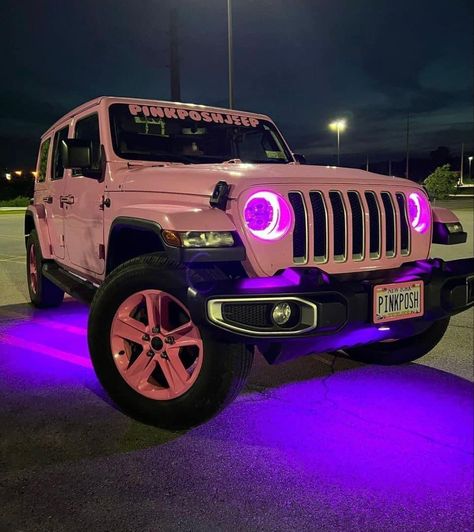 Pink Jeep Wrangler, Preppy Car, Custom Jeep Wrangler, Pink Jeep, Jeep Wrangler Accessories, Dream Cars Mercedes, Car Deco, Girly Car, Dream Cars Jeep