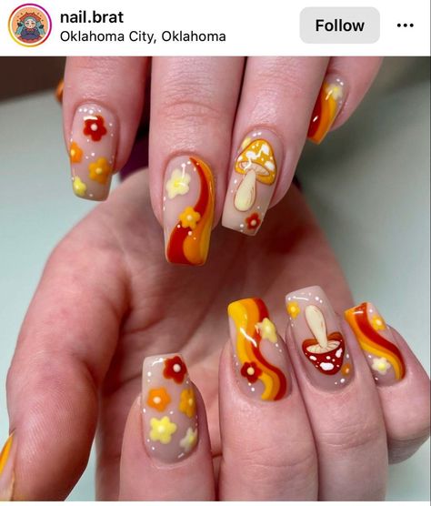 Nail Art Groovy, Short Acrylic Nails Mushroom, Groovy Retro Nails, Orange Mushroom Nails, Fall Mushroom Nail Art, Cute Fall Nail Designs Acrylics, 70’s Nail Designs, 70s Retro Nail Art, 70s Fall Nails