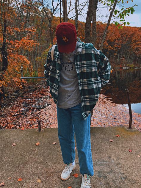 Men’s Fall Flannel Outfits, Flannel Shirt Fall Outfit, Hoodie And Flannel Outfits Men Aesthetic, Flannels Mens Outfit, Man Flannel Outfit, Mens Vintage Fall Outfits, Mens Fall Flannel Outfits, Mens Thrifting Outfits, Styling Flannel Men