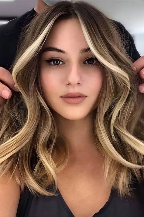 25 Stunning Blonde Highlight Ideas Blonde Highlights Only Around Face, Kid Highlights Hair, Kids Highlights Hair, Chunky Blonde Highlights On Brown Hair, Teen Highlights, Highlights With Money Piece, Blond Streaks, Blonde Highlight Ideas, Dark Brown Blonde Highlights