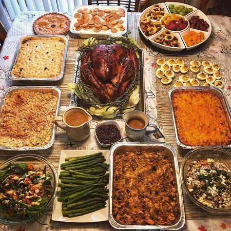 This was our Thanksgiving spread last year. Whats on your menu for this years Thanksgiving? Need some new ideas. #food #meal #foods #healthyfood #keto Thanksgiving Food Decoration Ideas, Thanksgiving Tray Food, Friendsgiving Meals Ideas, Thanksgiving Football Aesthetic, Meal Presentation Ideas, Thanksgiving Festive Food, Must Have Thanksgiving Dishes, Fall Party Food Ideas For A Crowd Dinner, What To Bring For Thanksgiving