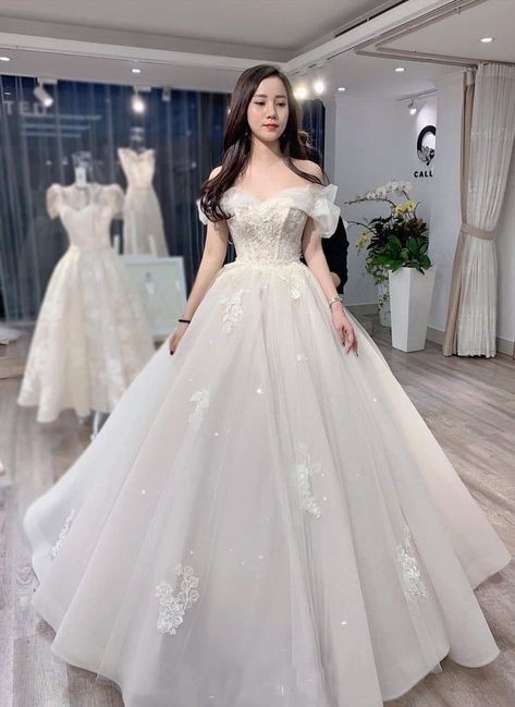 Evening Dresses For Weddings Receptions, Wedding Dresses Korean, Fancy Gown, Korean Wedding Dress, Wedding Dress Sketches, Dresses For Weddings, Maxi Design, Gown Blue, Weddings Receptions