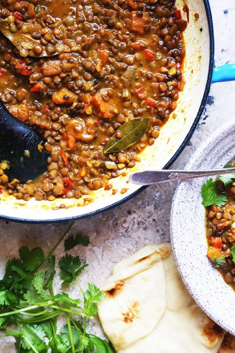 Butternut Squash and Lentil Stew #recipe by Supper With Michelle #vegan #vegetarian #butternutsquash #lentils #stew #soup #fall #autumn #comfortfood #supperwithmichelle Butternut Squash Dinner, Butternut Squash Stew, Easy Butternut Squash, Eating Healthier, Butternut Squash Recipes, Lentil Stew, Hearty Stews, Lentil Recipes, Butternut Squash Soup