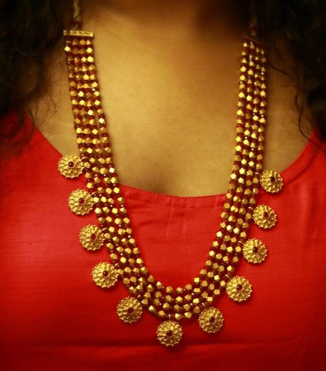 "Elegance redefined with our multi-layer antique gold-plated necklace – a timeless statement of sophistication and grace." https://postdolphin.com/t/LZMNJ Layer Chain Gold Indian, Layer Chain Gold, Coral Jewelry Set, Heavy Necklace, Gold Jewels Design, Layer Chain, Gold Jewelry Simple Necklace, Gold Jewelry Simple, Layered Chains