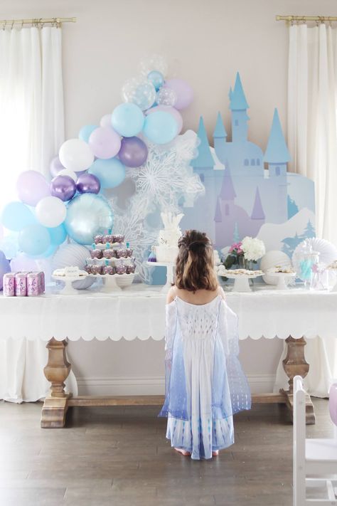 Frozen 3rd Birthday, Frozen Birthday Party Decorations, 4de Verjaardag, Elsa Birthday Party, Frozen Bday Party, Frozen Party Decorations, Disney Frozen Birthday Party, Frozen Birthday Theme, Disney Frozen Birthday