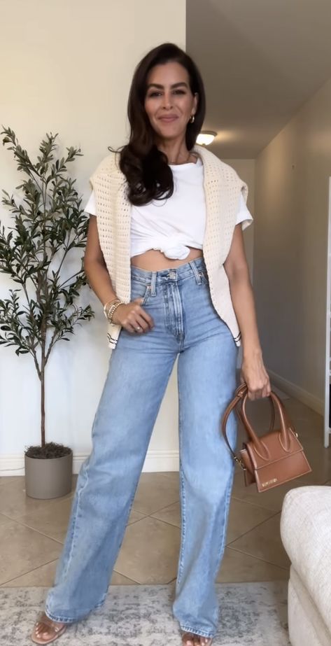 RIBCAGE WIDE LEG WOMEN'S JEANS $118 USD Color:  Splash Zone - Medium Wash Wide Leg Outfit, Splash Zone, Ribcage Jeans, Levis Ribcage, 90s Inspired, Rib Cage, Vintage Levis, Wide Leg Jeans, Straight Jeans