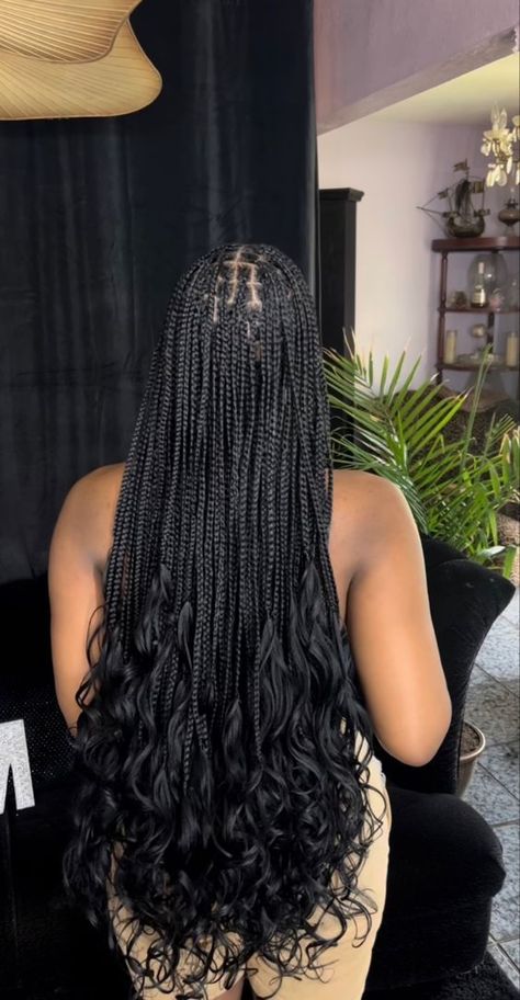 Baddie Stuff, Cabello Afro Natural, Styled Hair, French Curl, Big Box Braids Hairstyles, Hairstyle Idea, Prom Inspo, Goddess Braids Hairstyles, Box Braids Hairstyles For Black Women