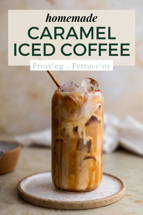 Diy Iced Coffee, Cold Coffee Drinks Recipes, Flavored Coffee Recipes, Caramel Iced Coffee, Easy Homemade Caramel, Coffee Recipe Healthy, Homemade Iced Coffee, Best Iced Coffee, Iced Coffee Recipe