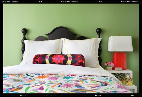 bold colors for a spunky teen Cannonball Bed, Cool Teen Rooms, Soothing Bedroom, American Interior, Mexican Home, Boutique Interior Design, Mexican Decor, Dark Interiors, Boutique Interior