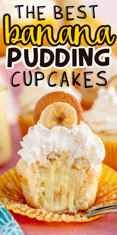 Banana Pudding Filling For Cake, Banana Cream Cupcakes, Banana Pudding Cupcakes, Banana Pudding Desserts, Delicious Cupcakes Recipes, Pudding Cupcakes, Cupcakes Filled, Homemade Banana Pudding, Yellow Cupcakes