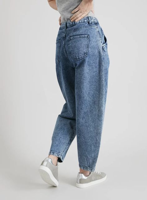 Jogger Jeans Women, Balloon Leg Jeans, Balloon Jeans, Outfits Juvenil, Bridal Lehenga Designs, Outfits Con Jeans, Tu Clothing, Acid Wash Jeans, Acid Wash Denim