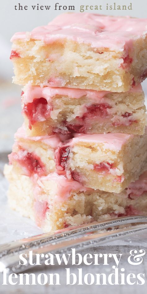 Strawberry Lemon Blondies ~ this easy strawberry dessert is moist and dense, (like soft shortbread) with lots of fresh strawberries and tangy lemon. #easy #recipe #blondies #strawberry #lemon #dessert #baking #best #moist #glazed Strawberry Lemon Blondies, Easy Strawberry Dessert, Lemon Blondies, Easy Strawberry Desserts, Tiramisu Cupcakes, Smores Dessert, Bbq Desserts, Kek Lapis, Diy Dessert