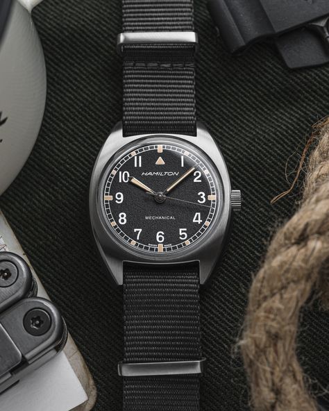 Hamilton Khaki Aviation Pilot Pioneer Review - 12&60 Hamilton Pilot Pioneer, Hamilton Khaki Pilot, Timex Waterbury, Hamilton Khaki Aviation, Best Looking Watches, Field Watches, Retro Watches, Nato Strap, Military Inspired