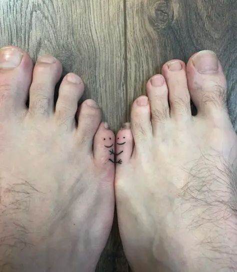 Toe Tattoo, Partner Tattoos, Cousin Tattoos, Maching Tattoos, Toe Tattoos, Cute Matching Tattoos, Matching Friend Tattoos, Small Matching Tattoos, Matching Best Friend Tattoos