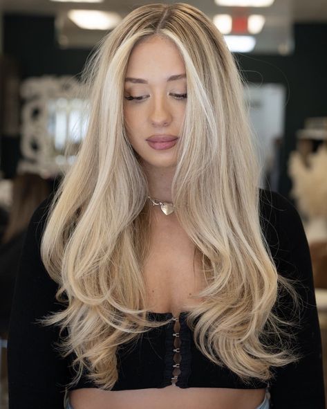 Platinum Highlights On Blonde Hair, Blonde Balayage And Highlights, As Blond, Creamy Blonde Hair Balayage, Blonde Hair 2024 Trends, Blonde Hair Color Ideas For Summer, Blond Balayage Hair, Blonde Hair Winter, Creamy Balayage