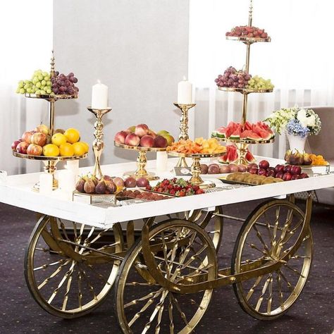 Fruit Table Display, Tea Time Wedding, Market Cart, Fruit Table, Gold Market, Sweet Carts, Candy Buffet Tables, Catering Display, Catering Ideas Food