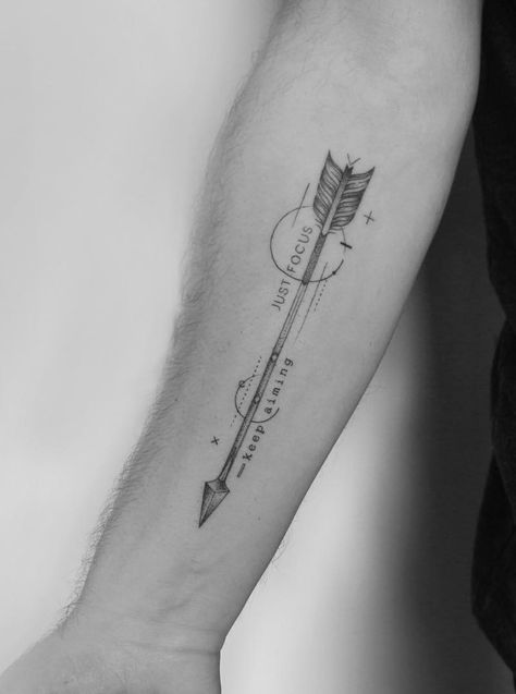 Tatuajes Rustic Arrow Tattoo, Focus Tattoo Ideas, Arrow Tattoo With Words, Mens Arrow Tattoo, Focus Tattoo, Tattoo Arrow, Arrow Tattoo Design, Dragon Tattoo For Women, Men Tattoos