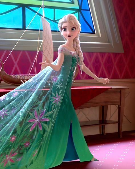 Constable+Frozen on Instagram: “😍 #elsa #anna #frozen #disney” Elsa Green Dress, Anna Frozen Fever, Elsa Frozen Fever Dress, Elsa Frozen Fever, Princess Anna Frozen, Elsa Outfit, Elsa Photos, Frozen Fever Elsa, Frozen Outfits