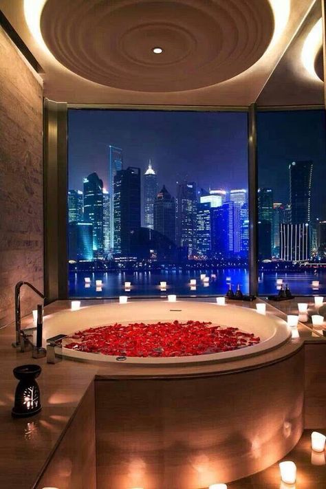 Bath fill with rose petals Romantic Bathrooms, Romantic Bath, Dream Bathrooms, Dream Bathroom, Bathtubs, Bath Tub, House Goals, Dream Rooms, Beautiful Bathrooms