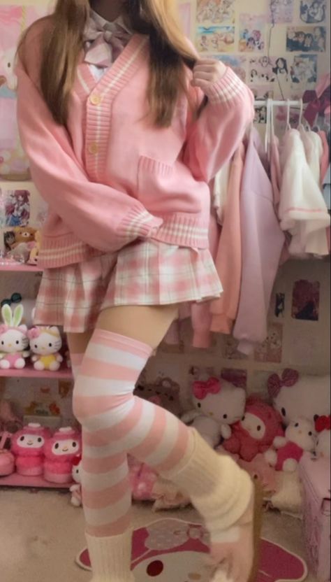 Kawaii Clothing Ideas, Kawaiicore Clothing, Kawwai Outfit Ideas, Cute Core Outfit Kawaii, Pinkcore Outfit, Kawaii Style Outfits, Kawaii Outfits Pink, Cute Core Outfits, Soft Kawaii Outfits