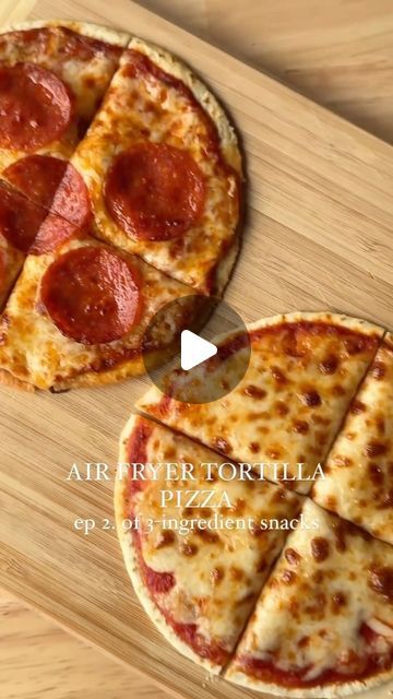 CHEF MINUTO 👩🏻‍🍳⏱️ - Easy and Quick Recipes on Instagram: "Air Fryer Tortilla Pizza for ep. 2 of 3-ingredient snacks! 🍕💨

In this series, we’ll be sharing 5 super easy 3-ingredient snack recipes that you can throw together any time of the week.

To make this easy, cheesy air fryer treat, you just need flour tortillas, Essential Everyday pizza sauce and shredded cheese!

Follow @the.kitchen_club for more snack ideas.

Here’s how to make them 👇

Preheat air fryer to 400˚F.

Place tortilla in air fryer basket. Spread with a layer of pizza sauce, then top with cheese. Cook in air fryer for ~3 minutes, until cheese is bubbly and browned.
(👩🏻‍🍳 @essential_everyday )" Tortilla In Air Fryer, Air Fryer Tortilla Pizza, Cook In Air Fryer, Air Fryer Tortilla, Tortilla Pizzas, Recipe Air Fryer, Tortilla Pizza, 3 Ingredient Recipes, Three Ingredient