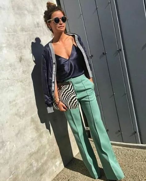 Perfect match Mint Pants, Casual Chique Stijl, Green Pants, Mode Inspo, Looks Style, Street Chic, Mode Inspiration, Look Chic, Primavera Estate