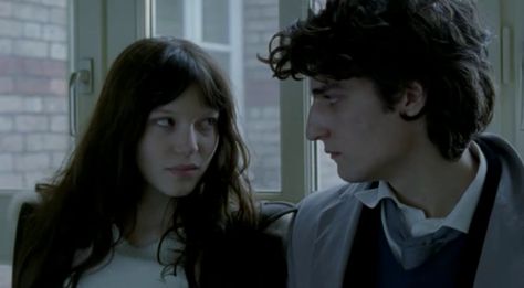 LA BELLE PERSONNE. Louis Garrel, Lea Seydoux, Teachers Pet, French Films, Film Inspiration, Beautiful Person, Film Aesthetic, Film Stills, Great Movies