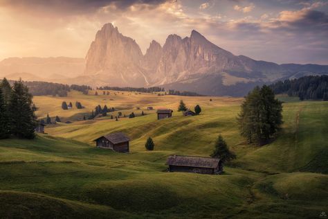 Italian Landscape Photography, Mountain Environment, Landscape References, Land Scapes, Italy Landscape, Italian Landscape, Italian Alps, The Dolomites, Book Wallpaper