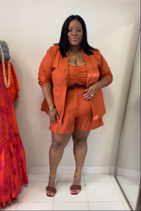 Plus size summer outfit, plus size Miami outfit, plus size vacation outfit, plus size date night outfit Summer Outfit Plus Size, Plus Size Date, Plus Size Date Night, Miami Outfit, Plus Size Vacation, Plus Size Fashionista, Outfit Plus Size, Plus Size Summer Outfit, Vacation Outfit