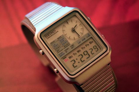 SEIKO H127-500A Retro Gadgets, Retro Watches, Funky Jewelry, Mode Inspo, 가을 패션, Casio Watch, Digital Watch, Cool Watches, Cute Jewelry