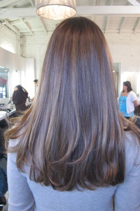 Luv the low lights.. Graduated Haircut Medium, One Length Fine Hair, Long Layers From The Back, Long Blended Layers, Highlights Bob, Short Straight Hair, Long Brown Hair, Ombre Hair Color, Short Hairstyle